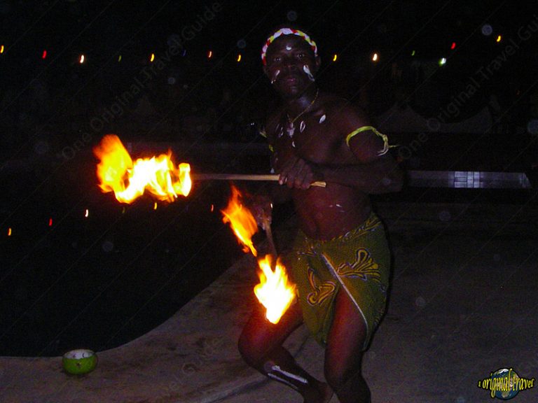 Danseur Cracheur de Feu - Grand Popo - Bénin
