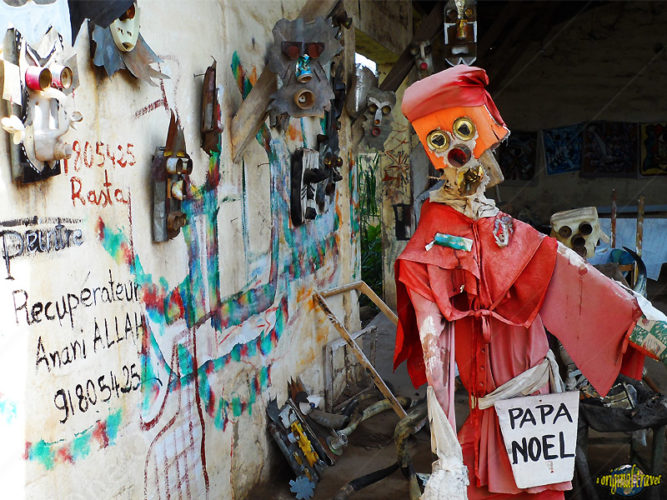 Kpalim'art - Papa Noel - Récupérateur Anani - Kpalimé - Togo