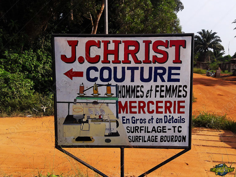 J. Christ - Mercerie - Surfilage - ouidah - Bénin