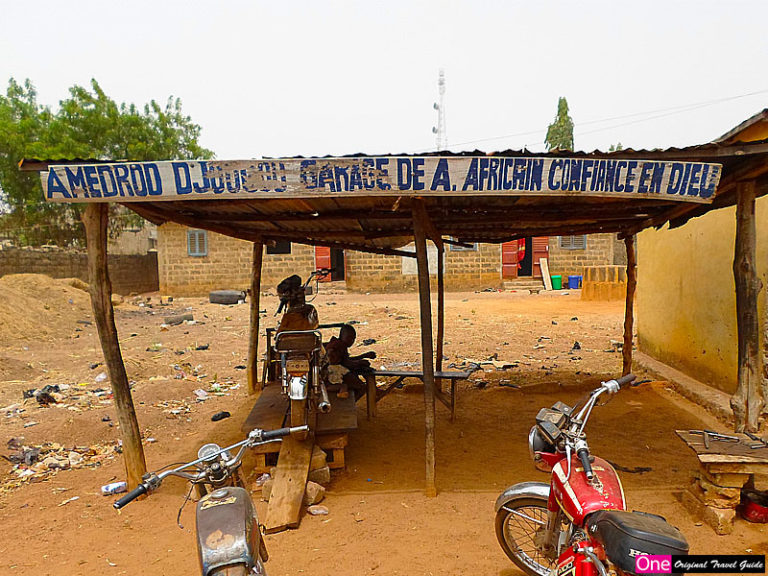 Garage auto "Confiance en Dieu" Djougou - Bénin