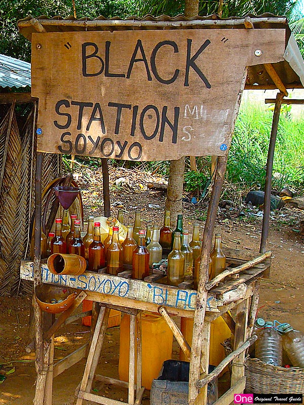 Station essence "Black Station Soyoyo" Grand Popo - Bénin