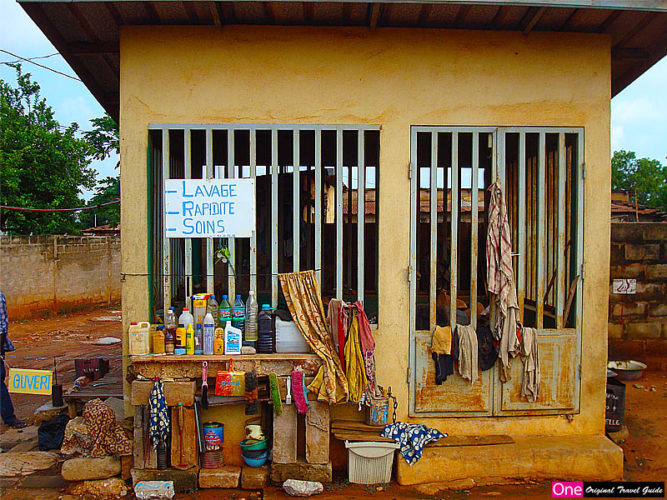 Lavage auto moto "Rapidité et soins" Comé - Bénin