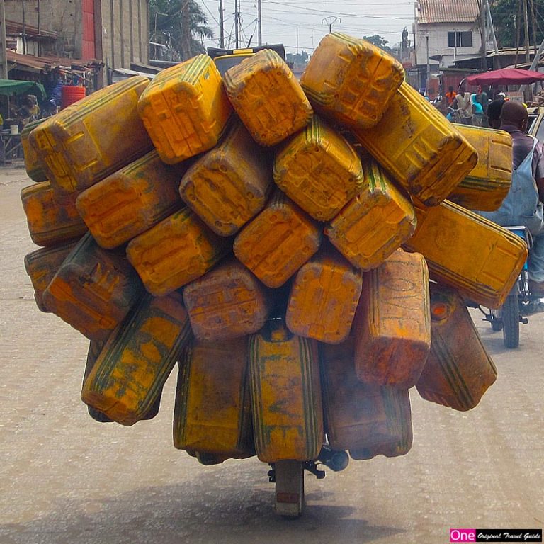 Essence de contrebande "Moto bidon kpayo" Sémé - Bénin