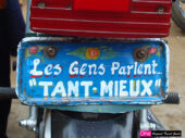 Plaque moto de zem proverbe - les gens parlent tant mieux - Cotonou - Bénin